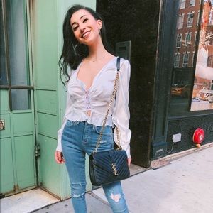 Meet your Posher, Cassandra